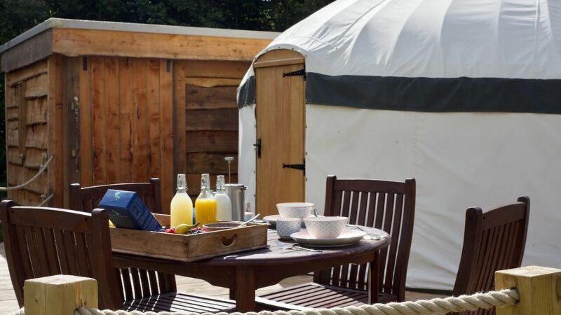 Bracken Yurt At Walnut Farm Glamping Netherbury Exterior foto