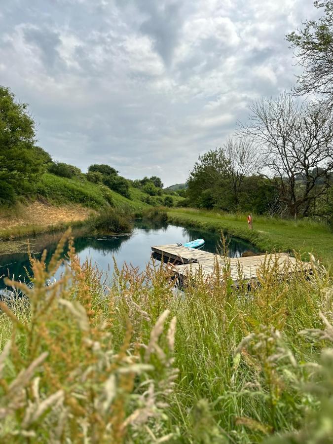 Bracken Yurt At Walnut Farm Glamping Netherbury Exterior foto